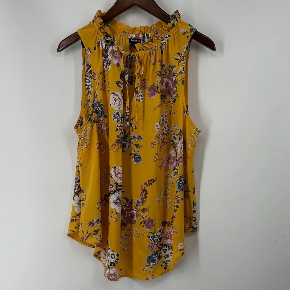 Torrid Yellow Floral Sleeveless Top - Picture 1 of 5